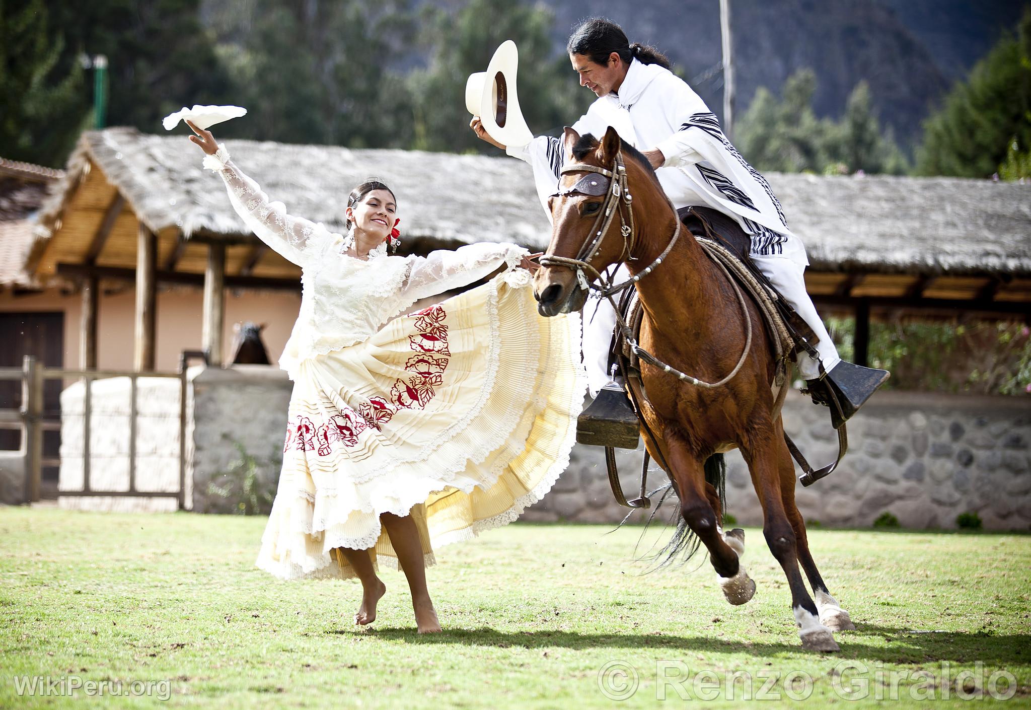 Marinera avec Cheval de Paso