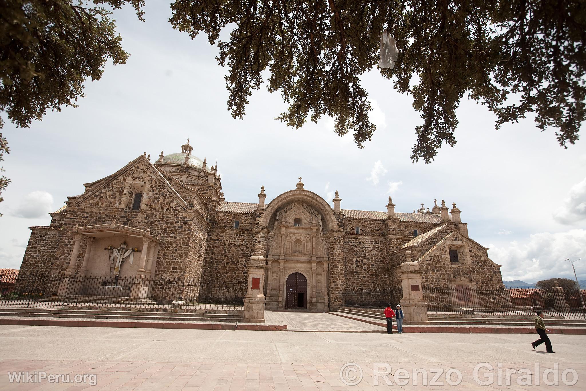 glise de Santiago Apstol