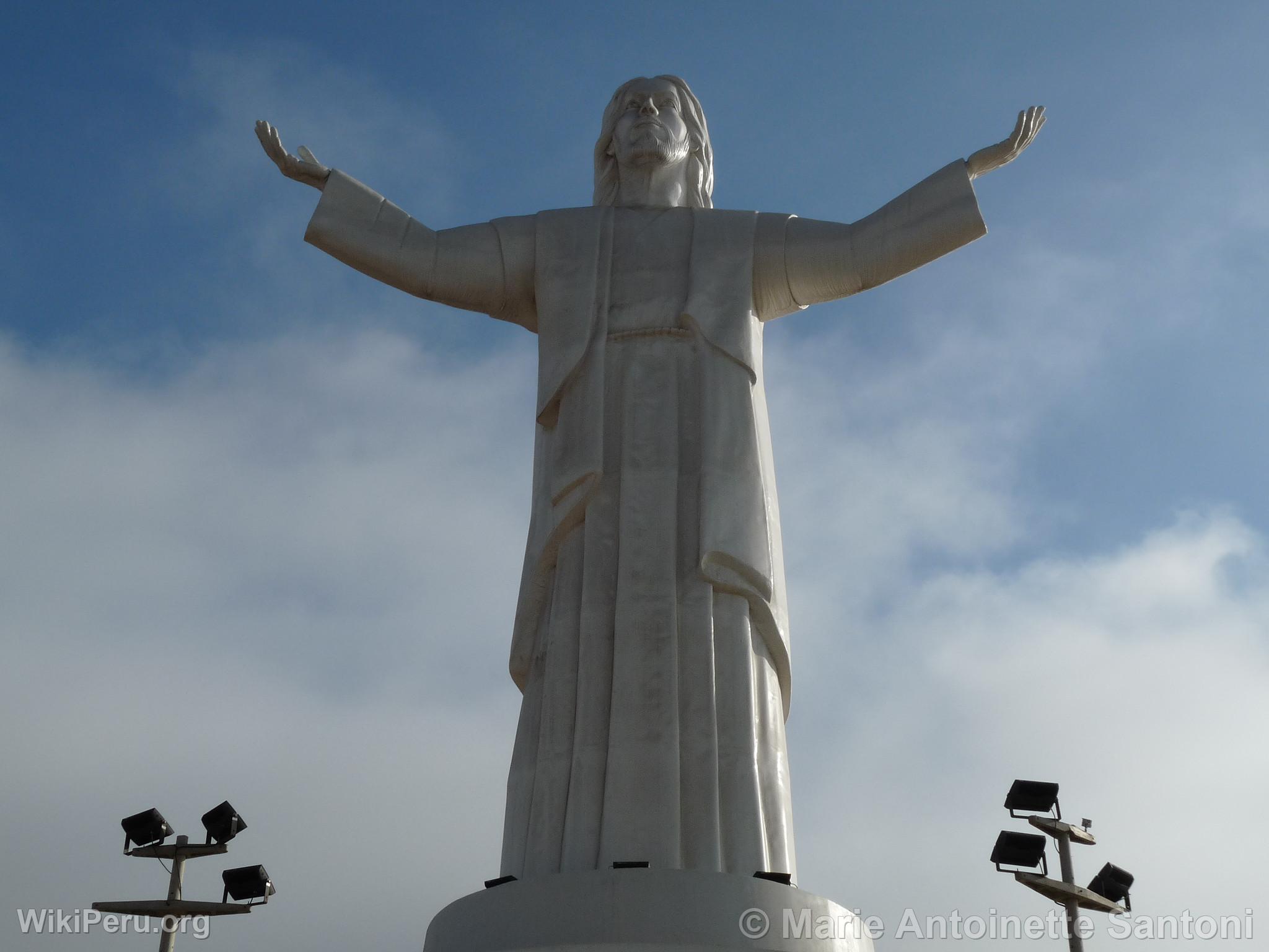 Le Christ du Pacifique, Lima