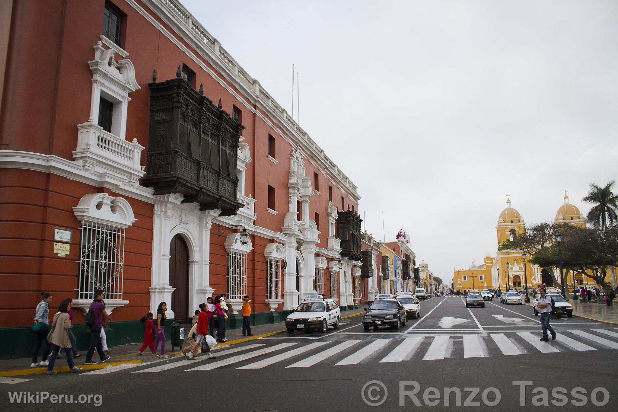 Place d'Armes, Trujillo