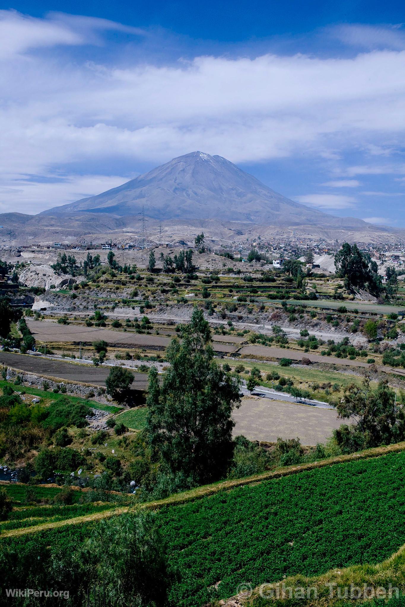 Volcan Misti et campagne d'Arequipa