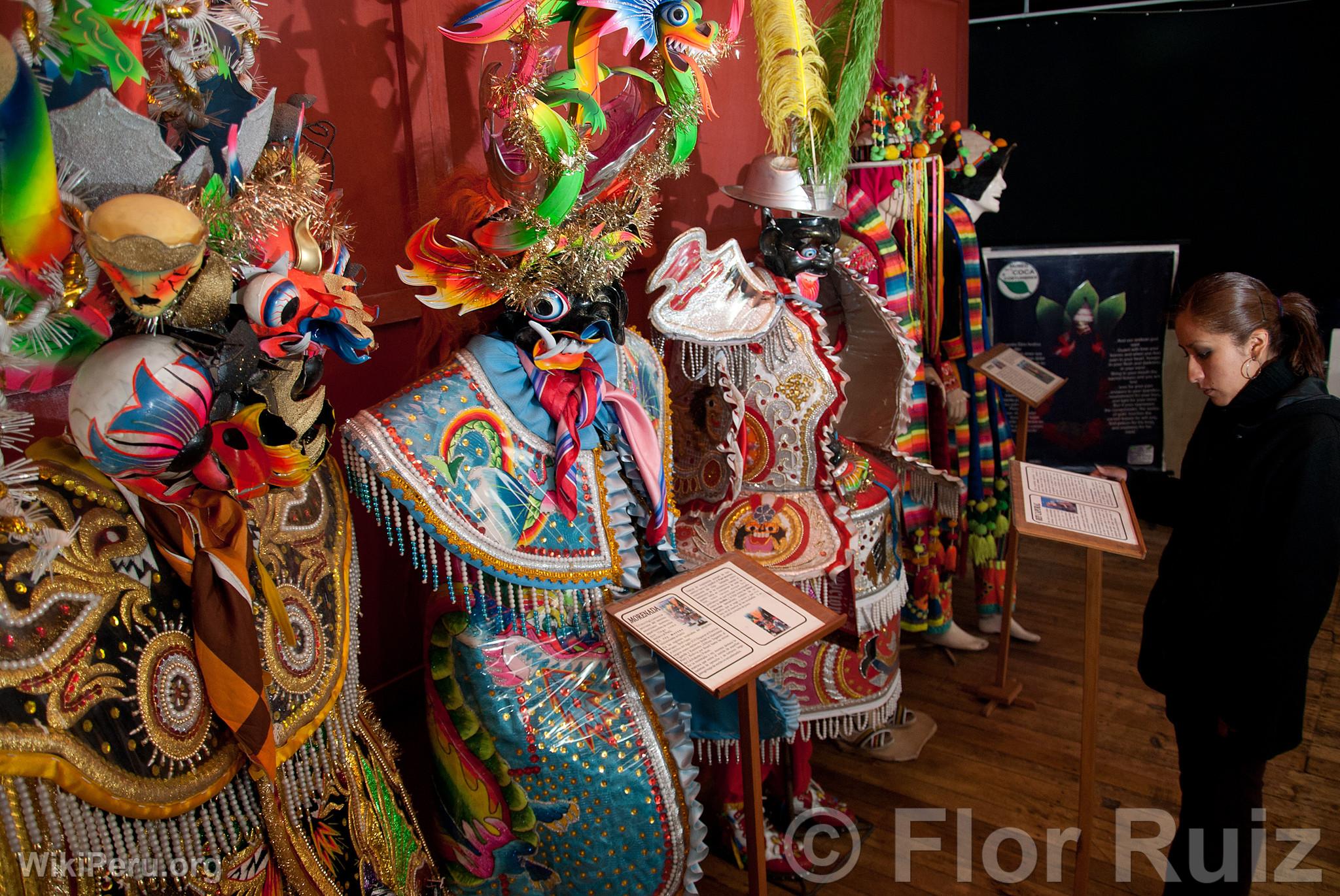 Exposition de costumes traditionnels