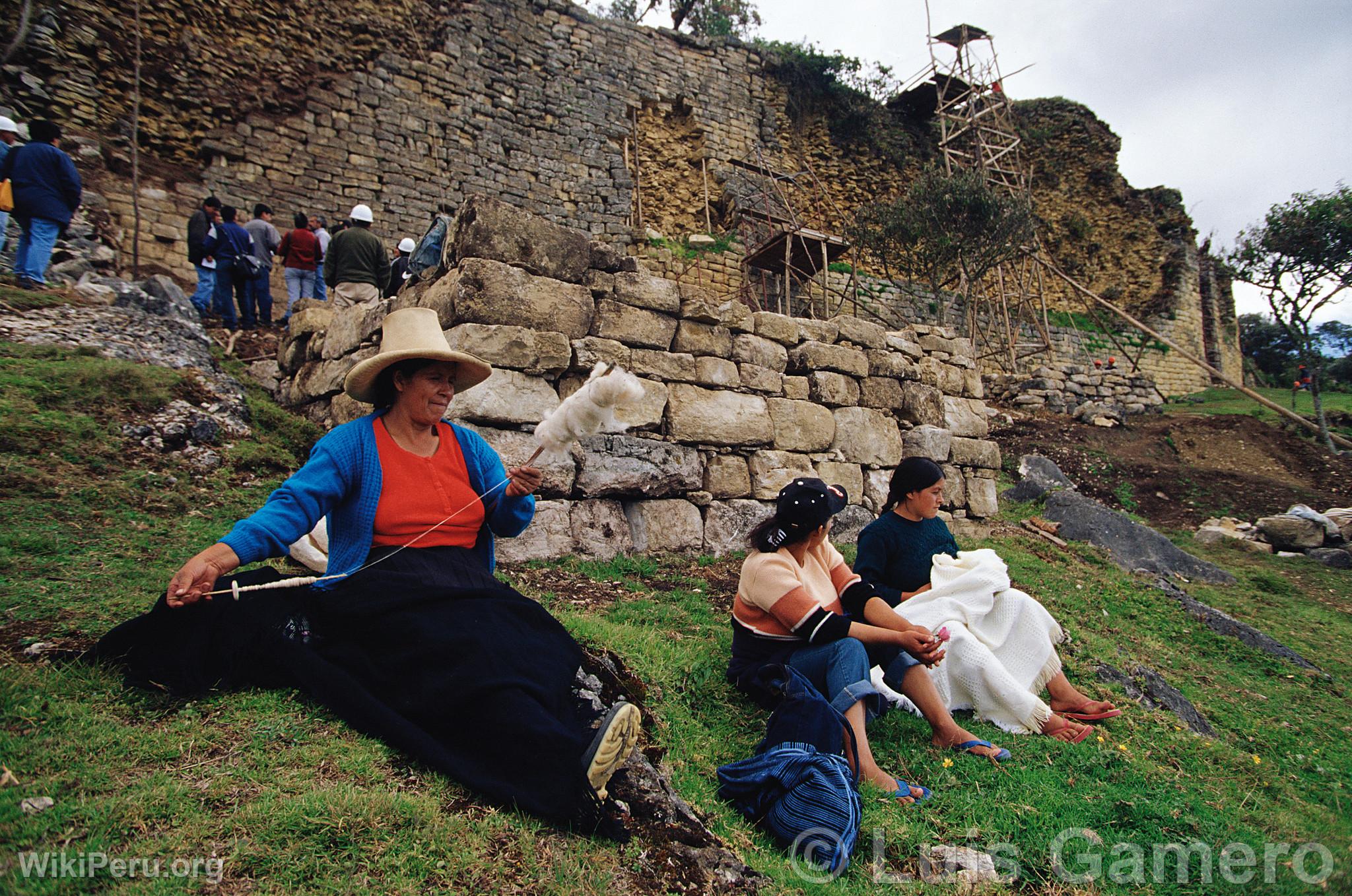 Artisans dans la forteresse de Kulap