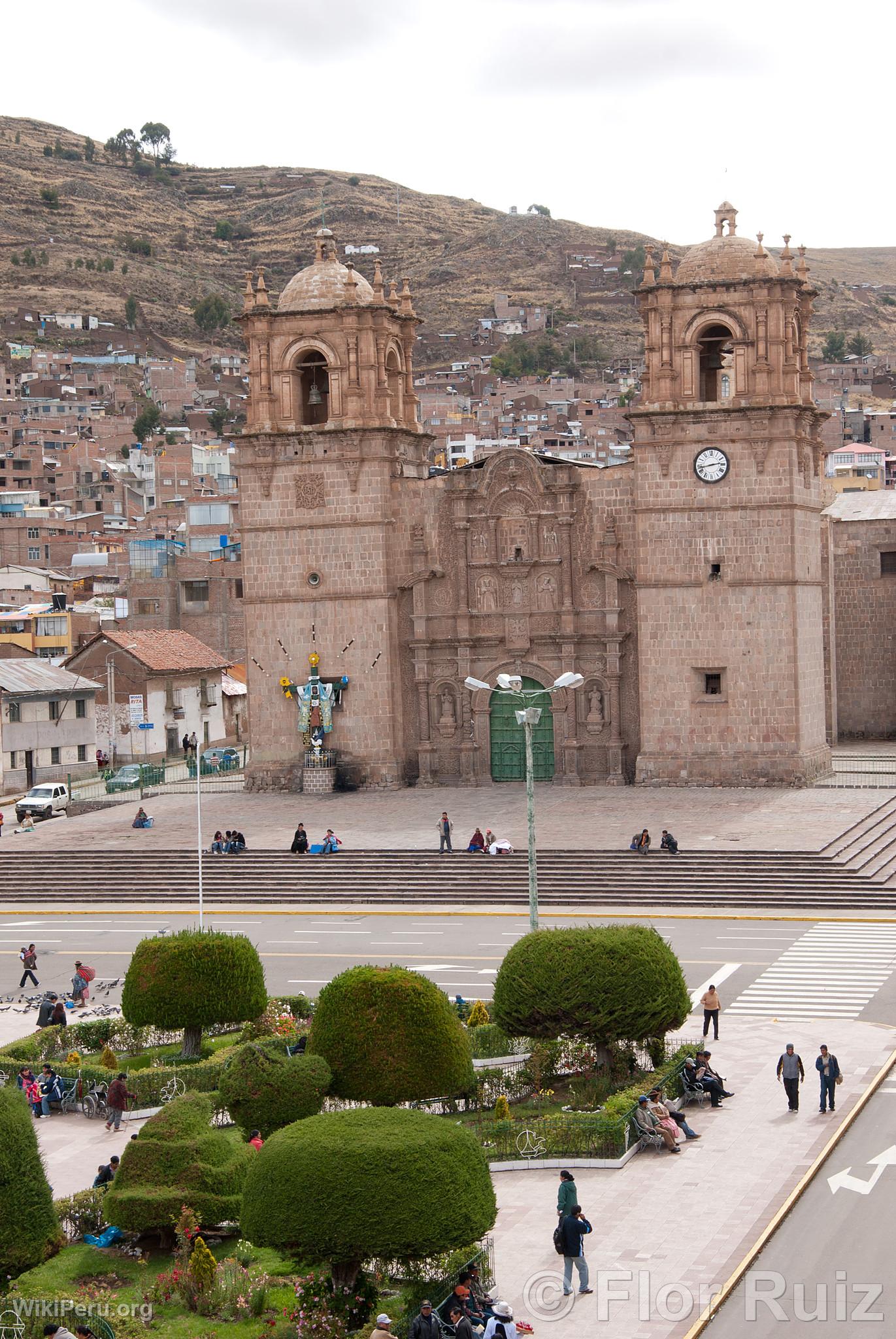 Place et Cathdrale de Puno