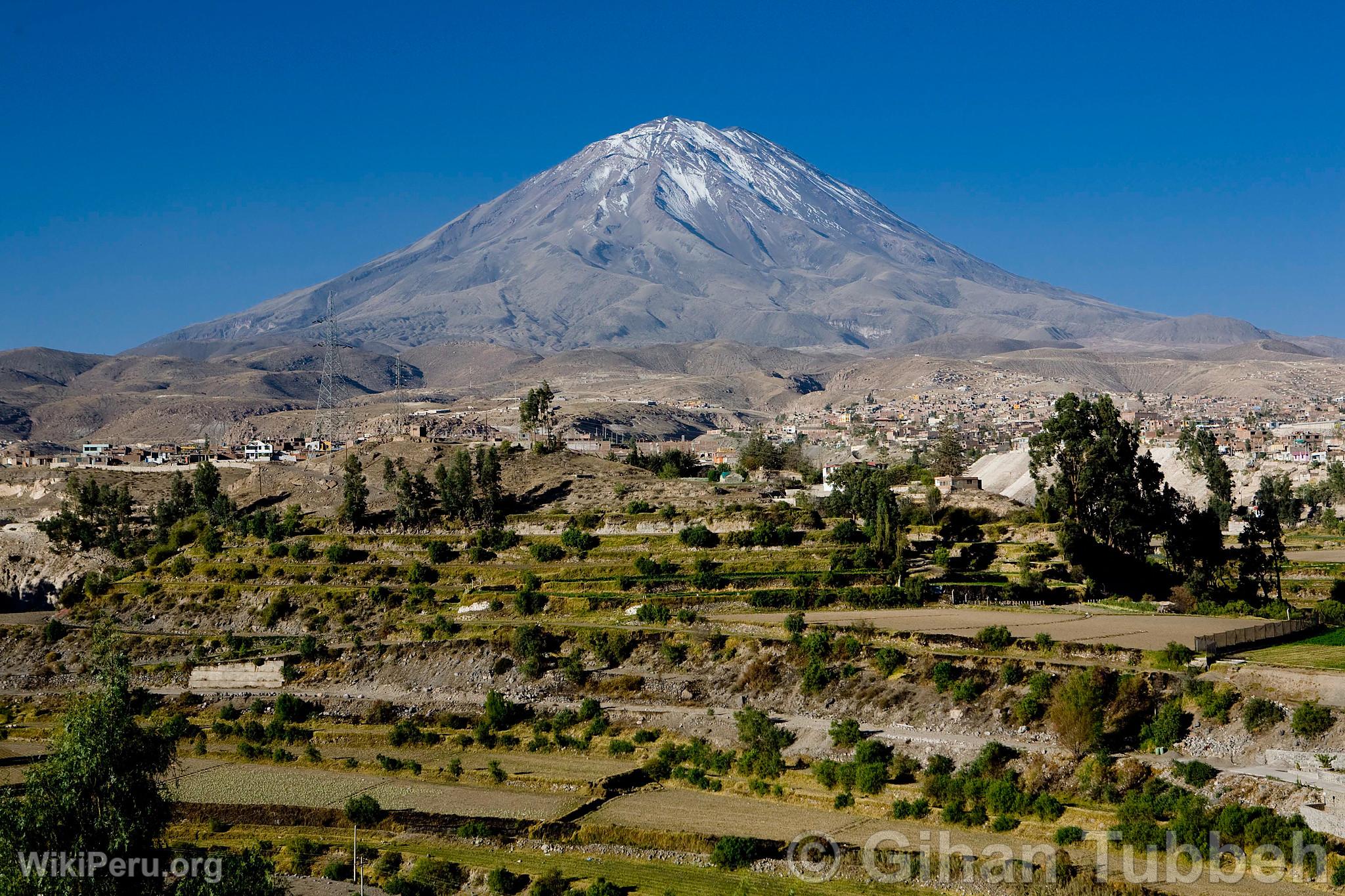 Volcan Misti et campagne d'Arequipa