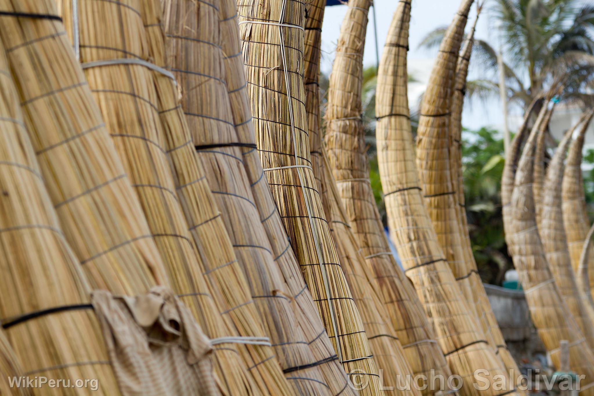 Caballitos de totora  Huanchaco