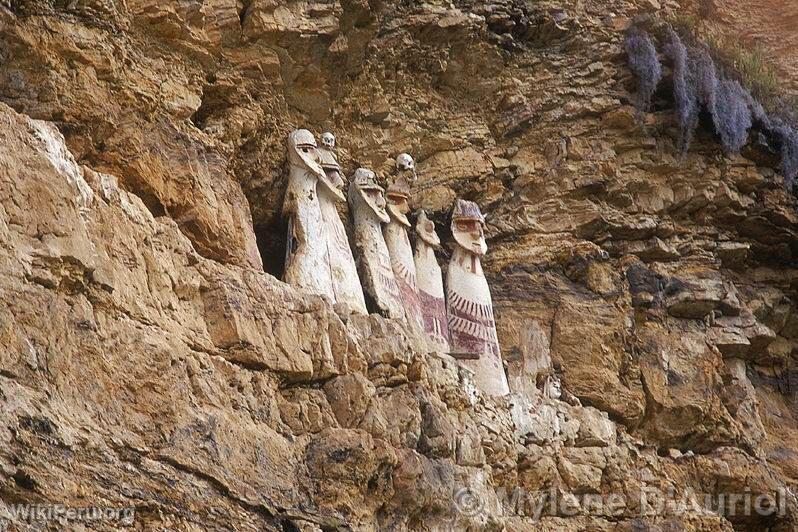 Sarcophages de Karajia