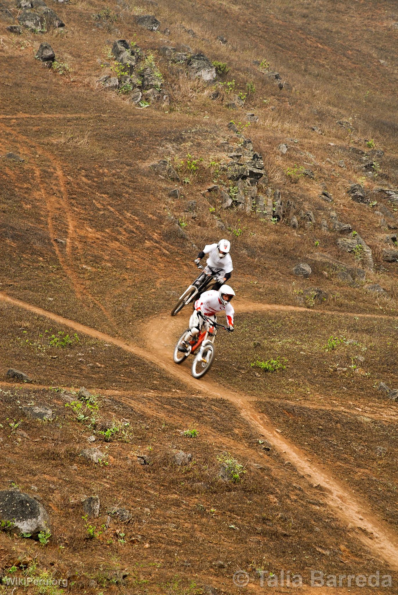 Cyclisme aux Lomas de Lcumo