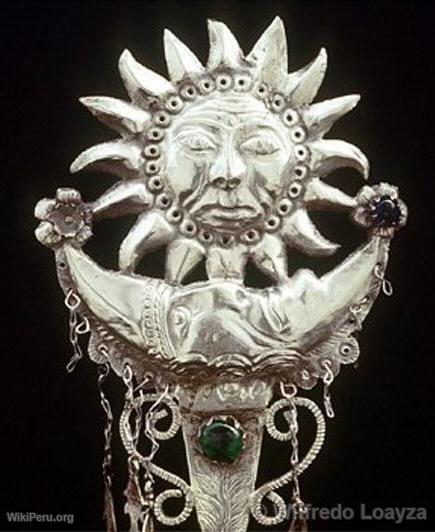 Broche en argent. Soleil et Lune