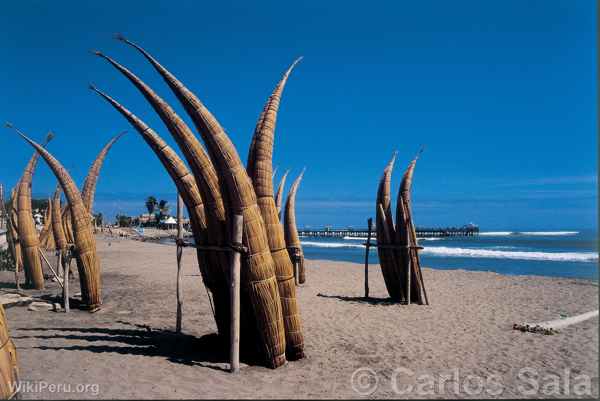 Caballitos de totora  Huanchaco