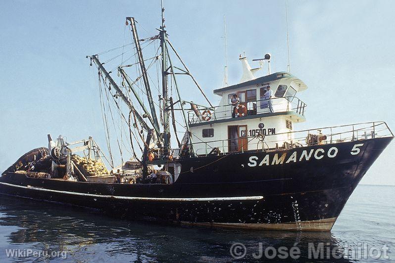 Bolichera en face du port de Chimbote