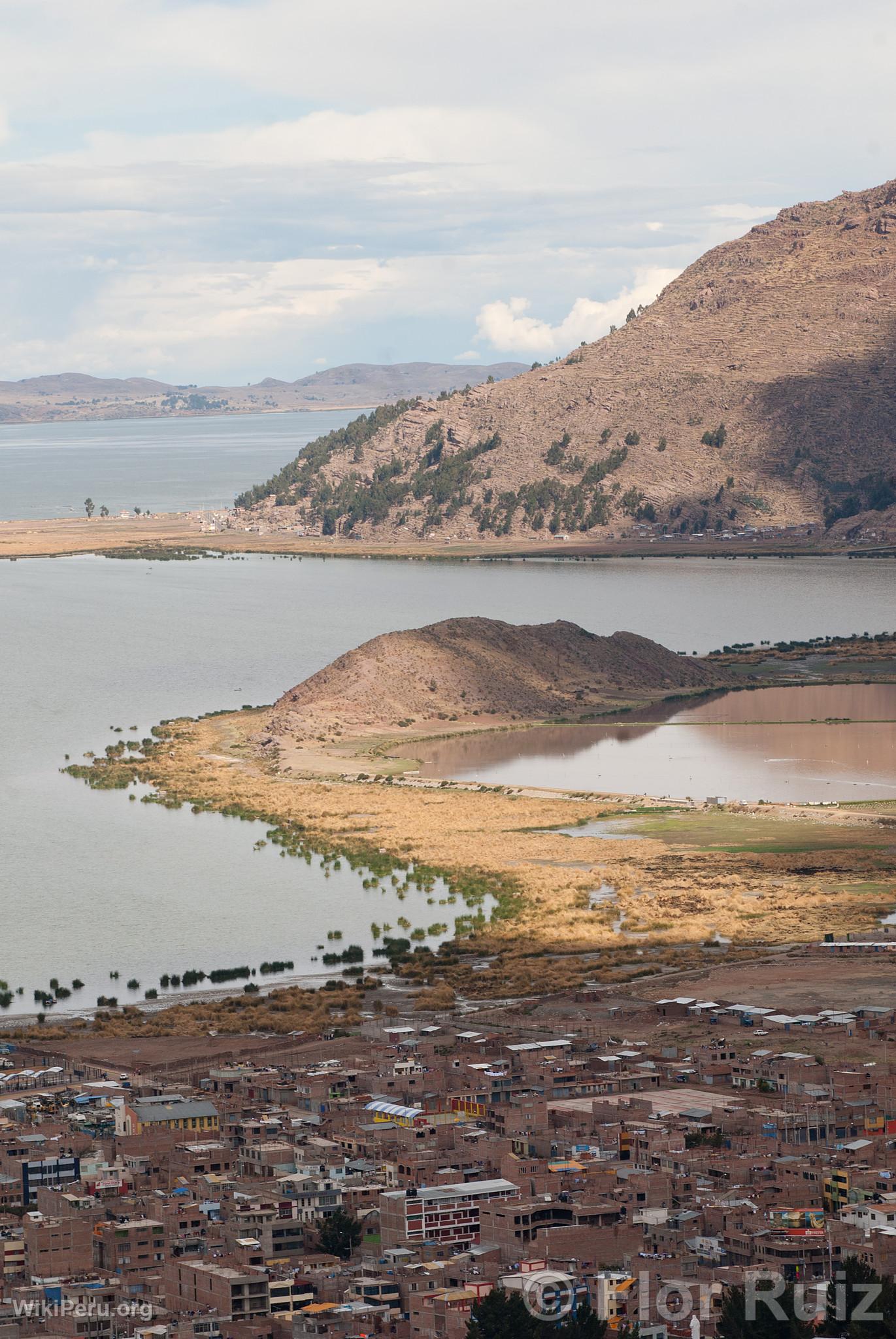 Ville de Puno et Lac Titicaca