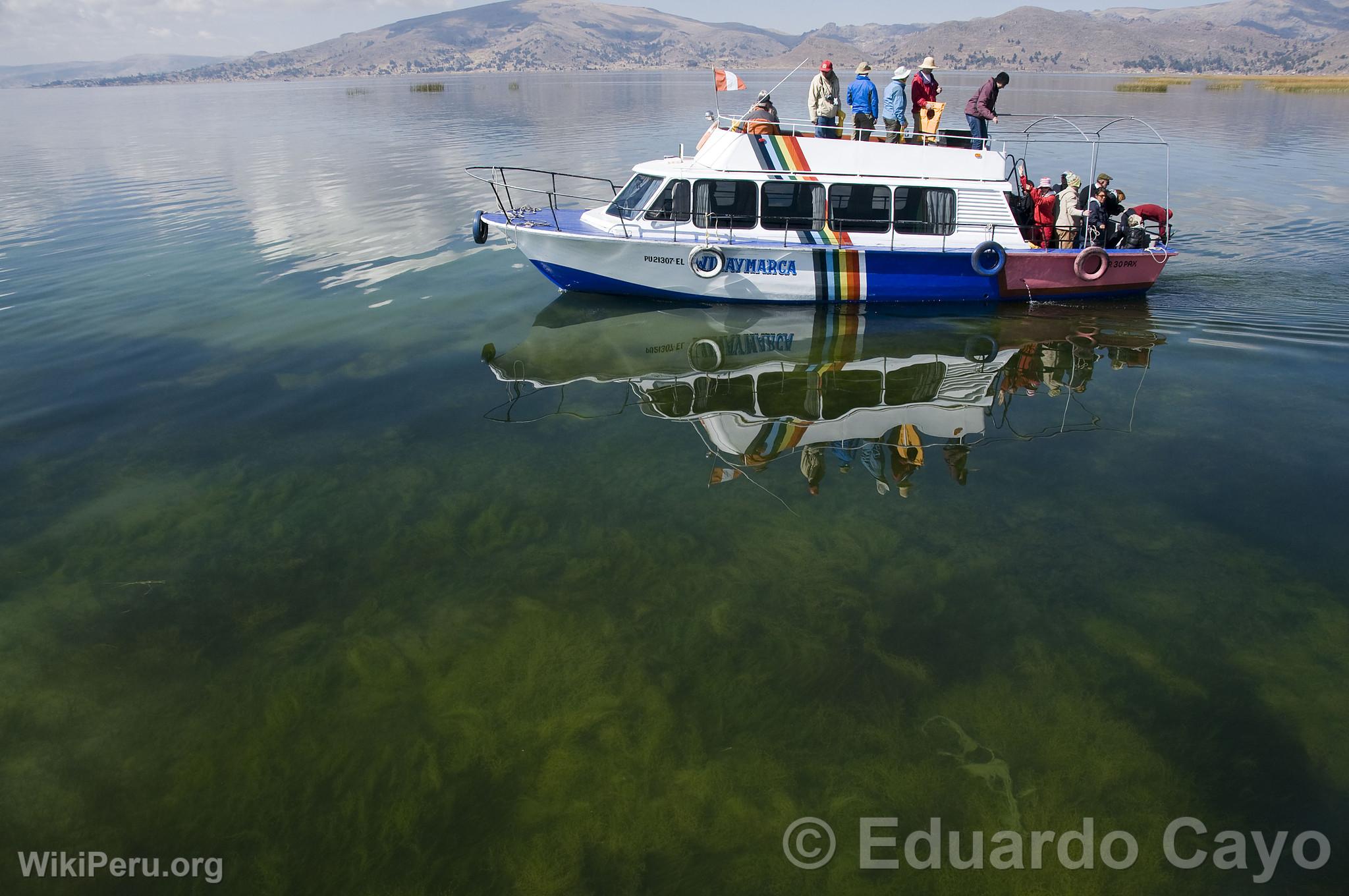 Touristes au Lac Titicaca