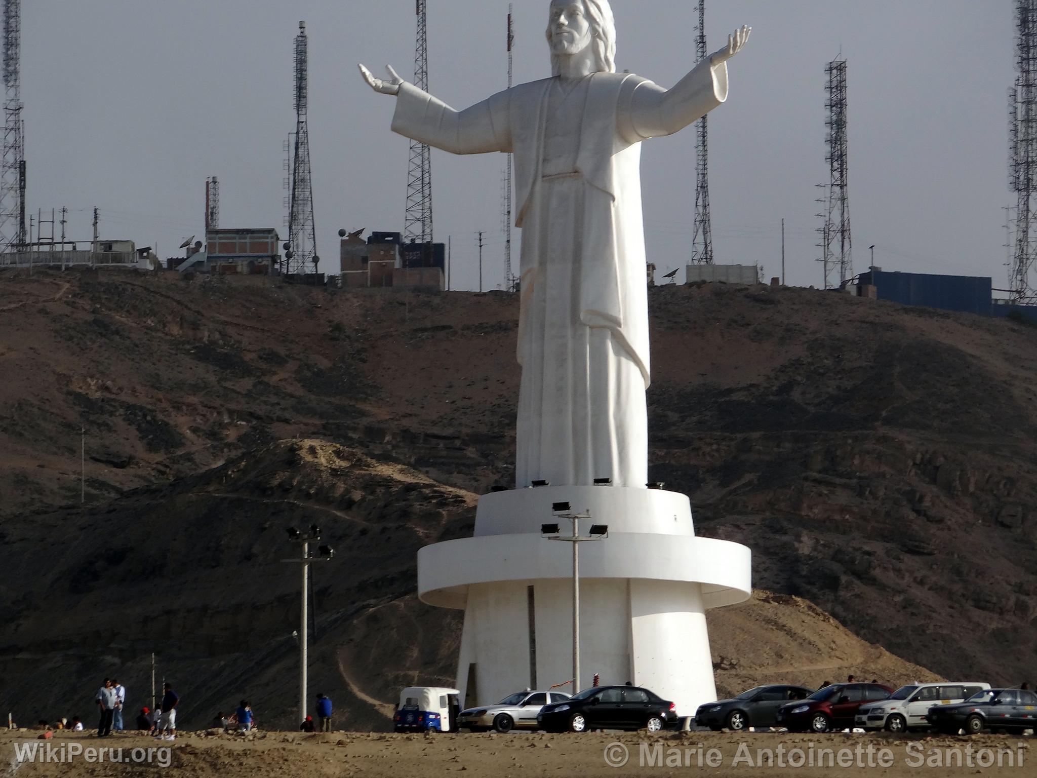 Le Christ du Pacifique, Lima