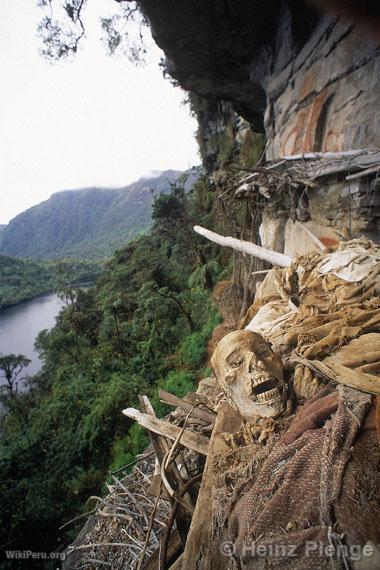 Mausole  la Lagune des Condors