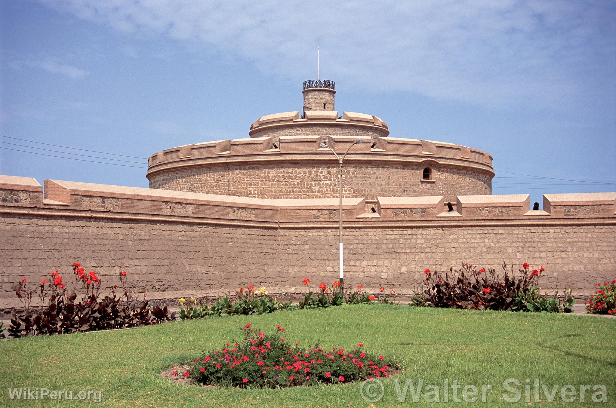 Tour du Fort Real Felipe, Callao