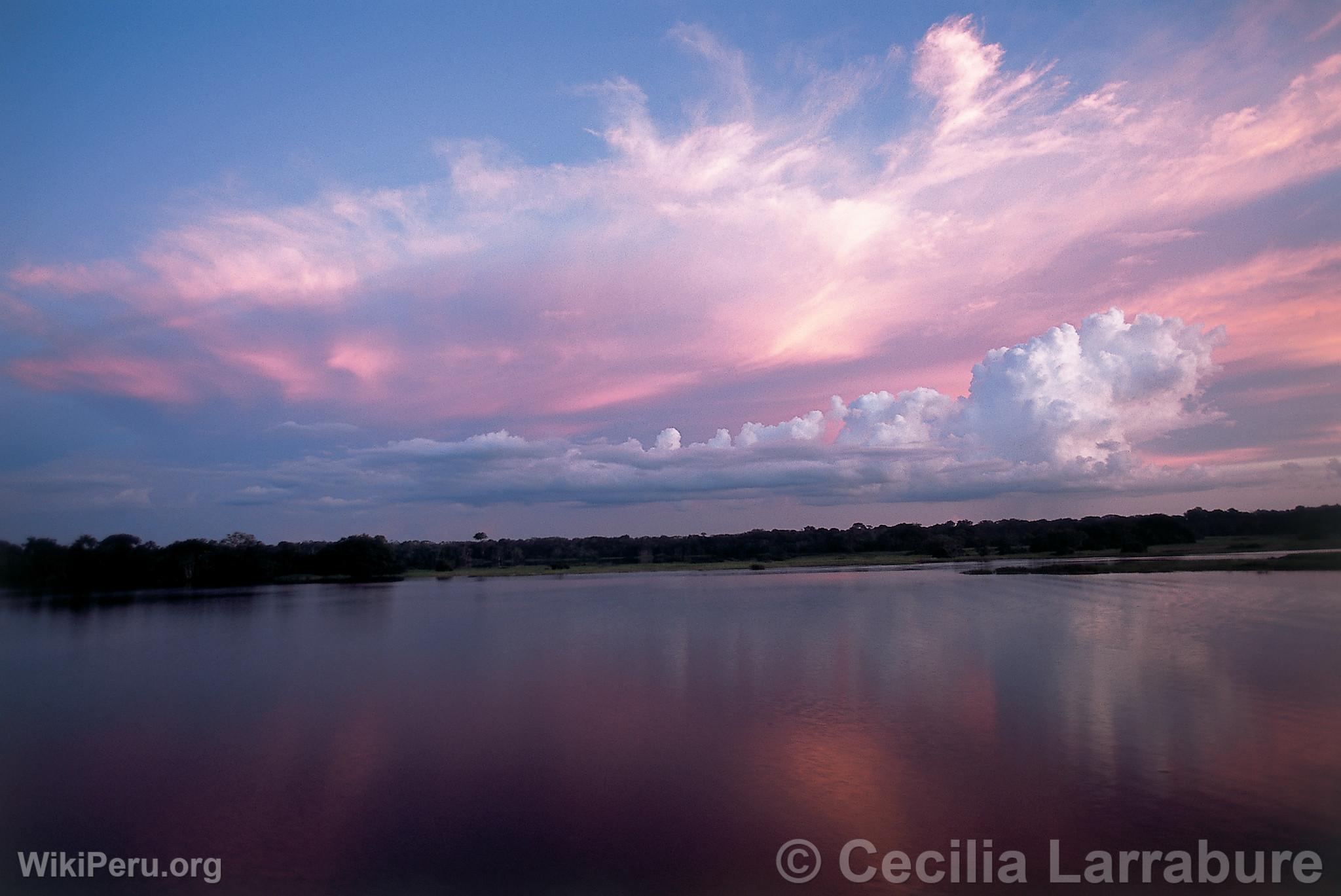 Coucher de soleil sur le Ro Samiria