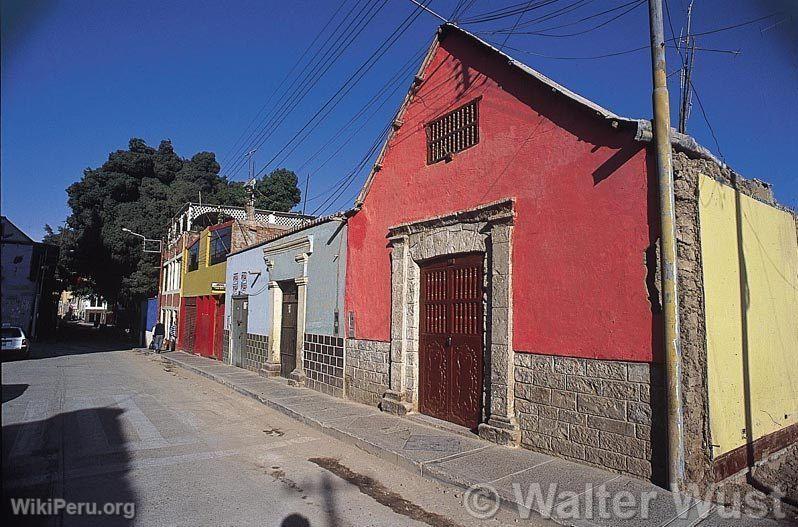 Toits en mojinete, Moquegua