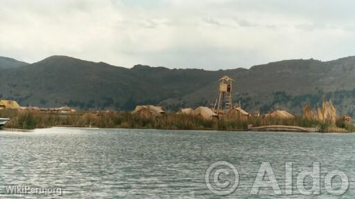 Lac Titicaca, Uros