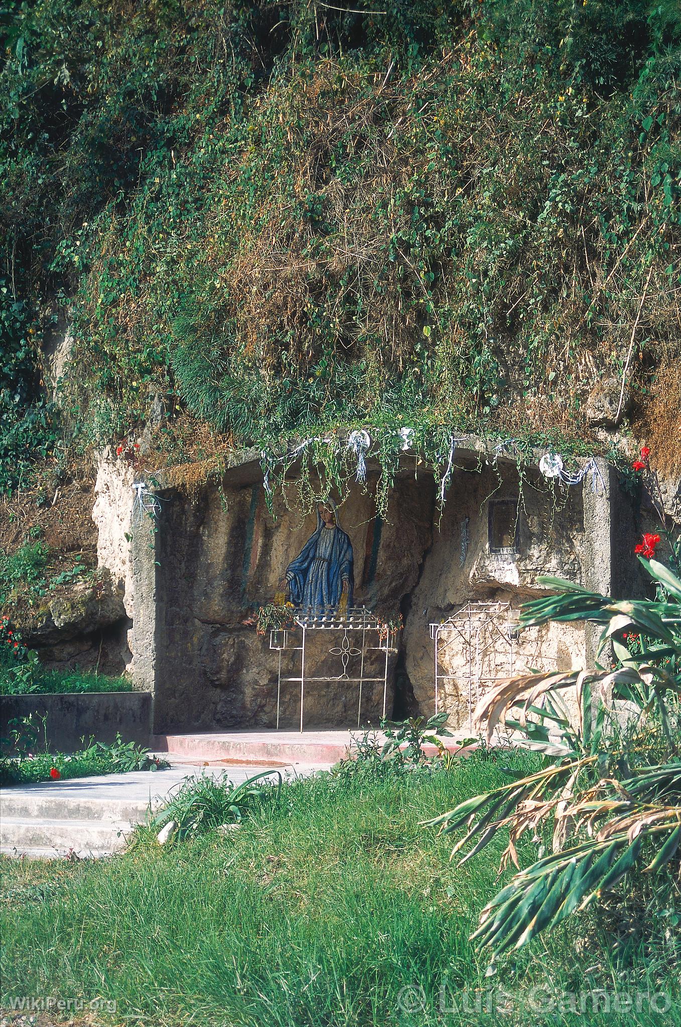 Grotte de la Vierge de la Pierre