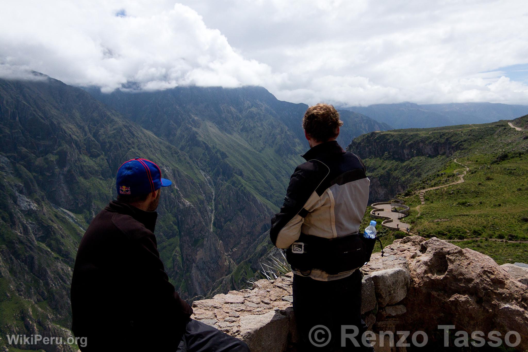 Touristes dans le Colca