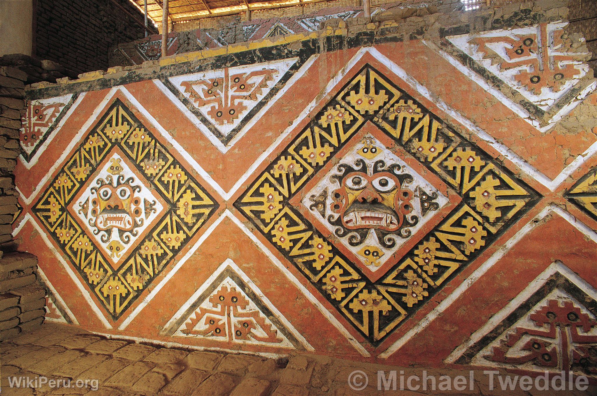 Frise polychrome  Huaca de la Luna