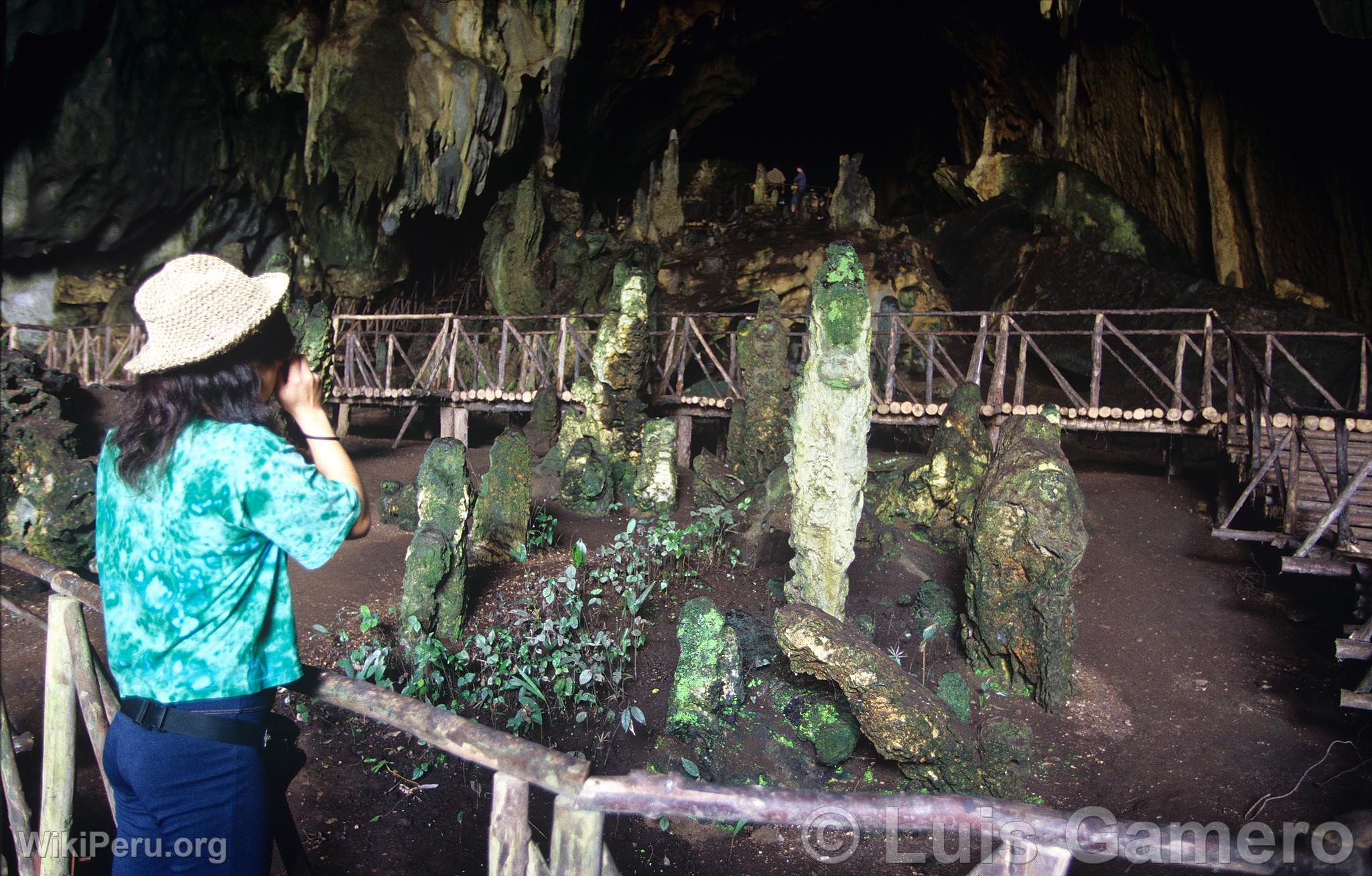 Grotte des Chouettes, Tingo Mara