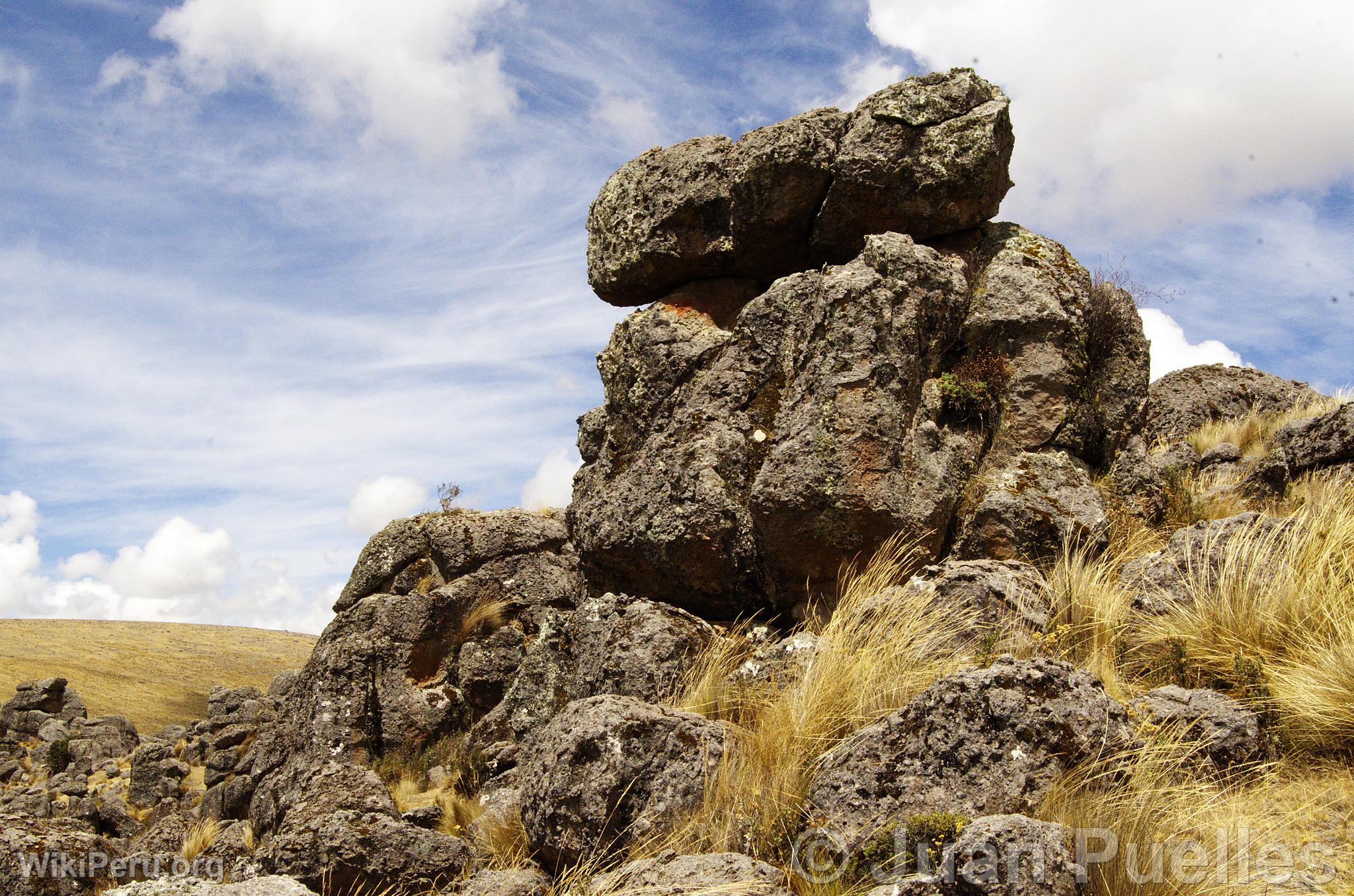 Fort de roches de Sachapite