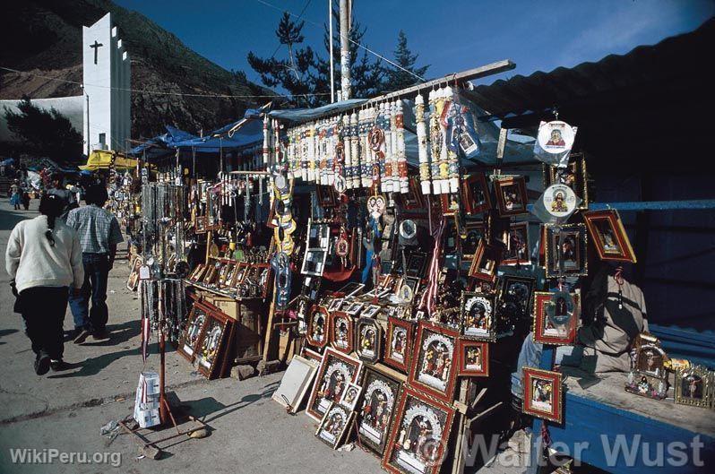 Kiosque de vente d'objets religieux  Tarma