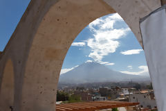 Vue du volcan Misti depuis le Mirador de Yanahuara, Arequipa