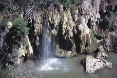 Chute d'eau en entrant  Huancavelica