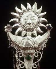 Broche en argent. Soleil et Lune