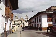 Rue et glise de Cajamarca