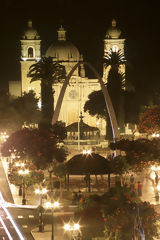 Place et Cathdrale, Tacna