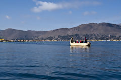 Touristes au Lac Titicaca