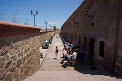 Touristes  la Forteresse du Real Felipe