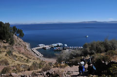 Touristes sur l'le de Taquile